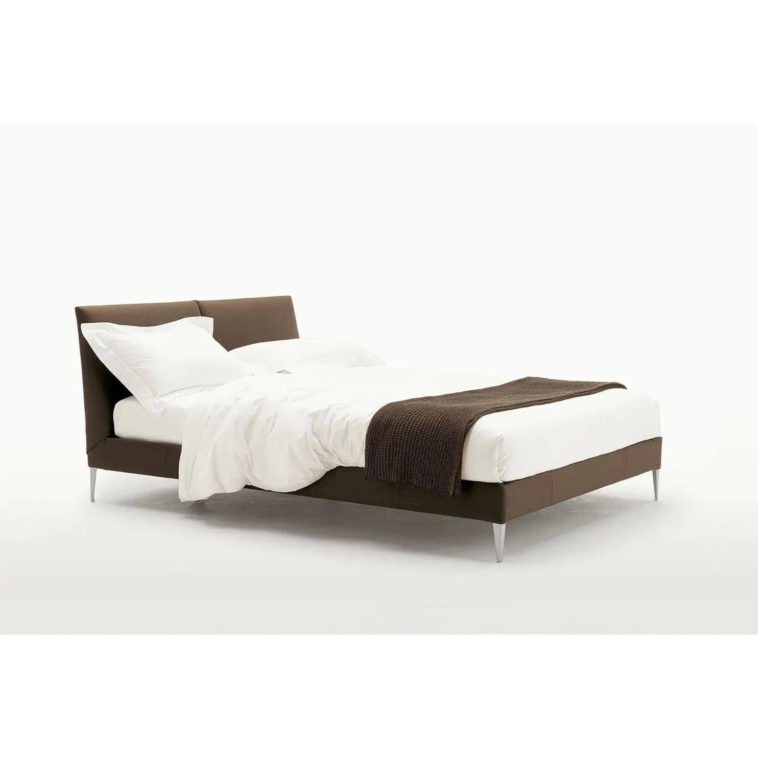Selene Bed | Maxalto | JANGEORGe Interior Design