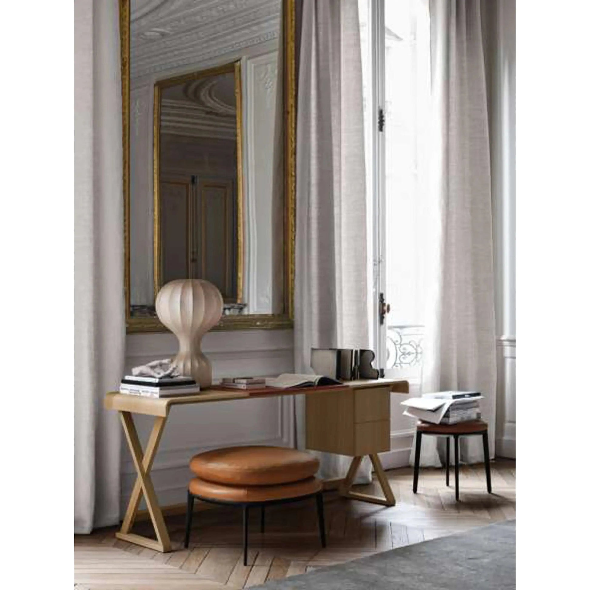 Sidus Writing desk | Maxalto | JANGEORGe Interior Design