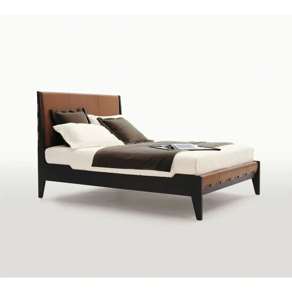 Talamo Bed | Maxalto | JANGEORGe Interior Design
