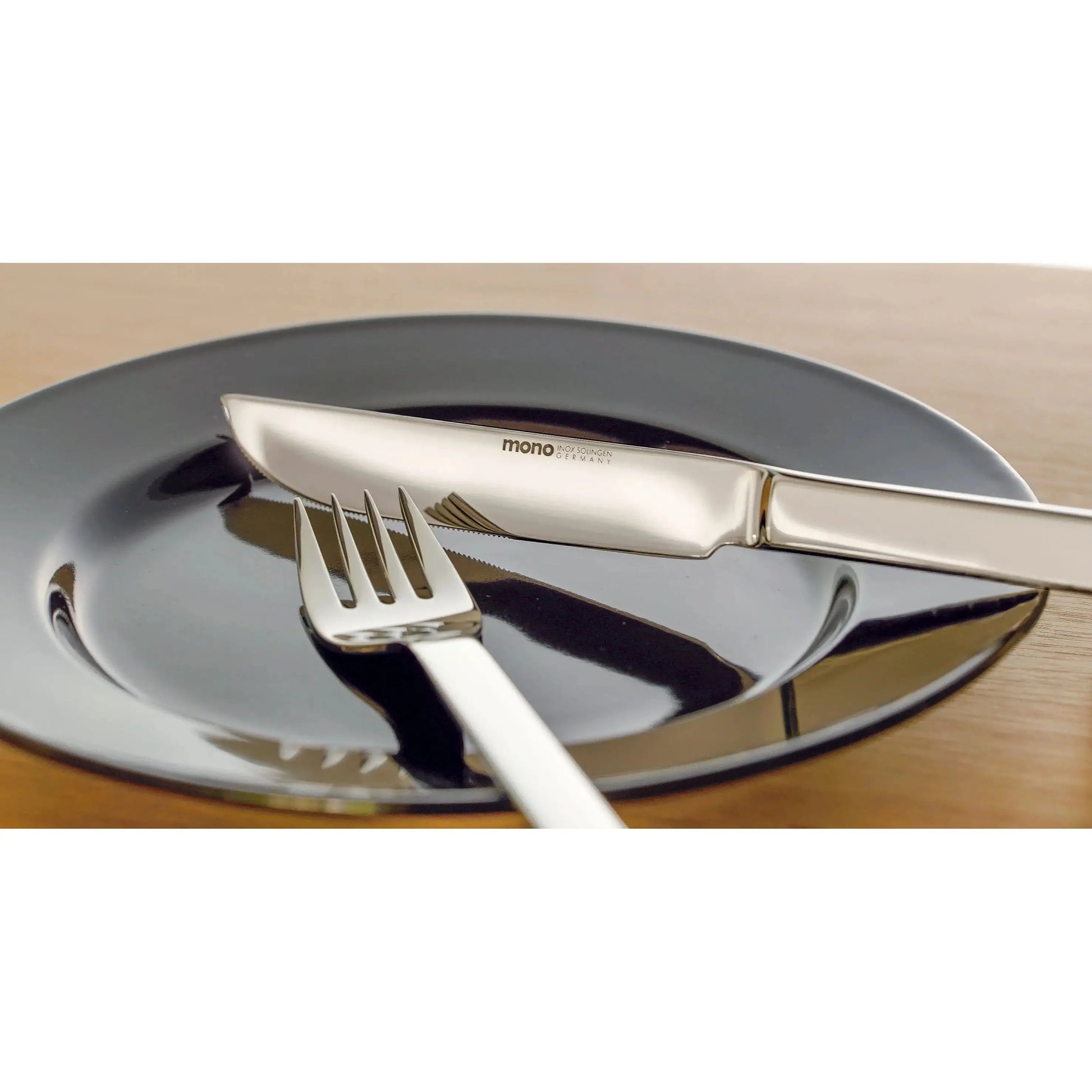 Mono A Polished Stainless Steel 5pc. Set with Knife 43 | Mono | JANGEORGe Interior Design
