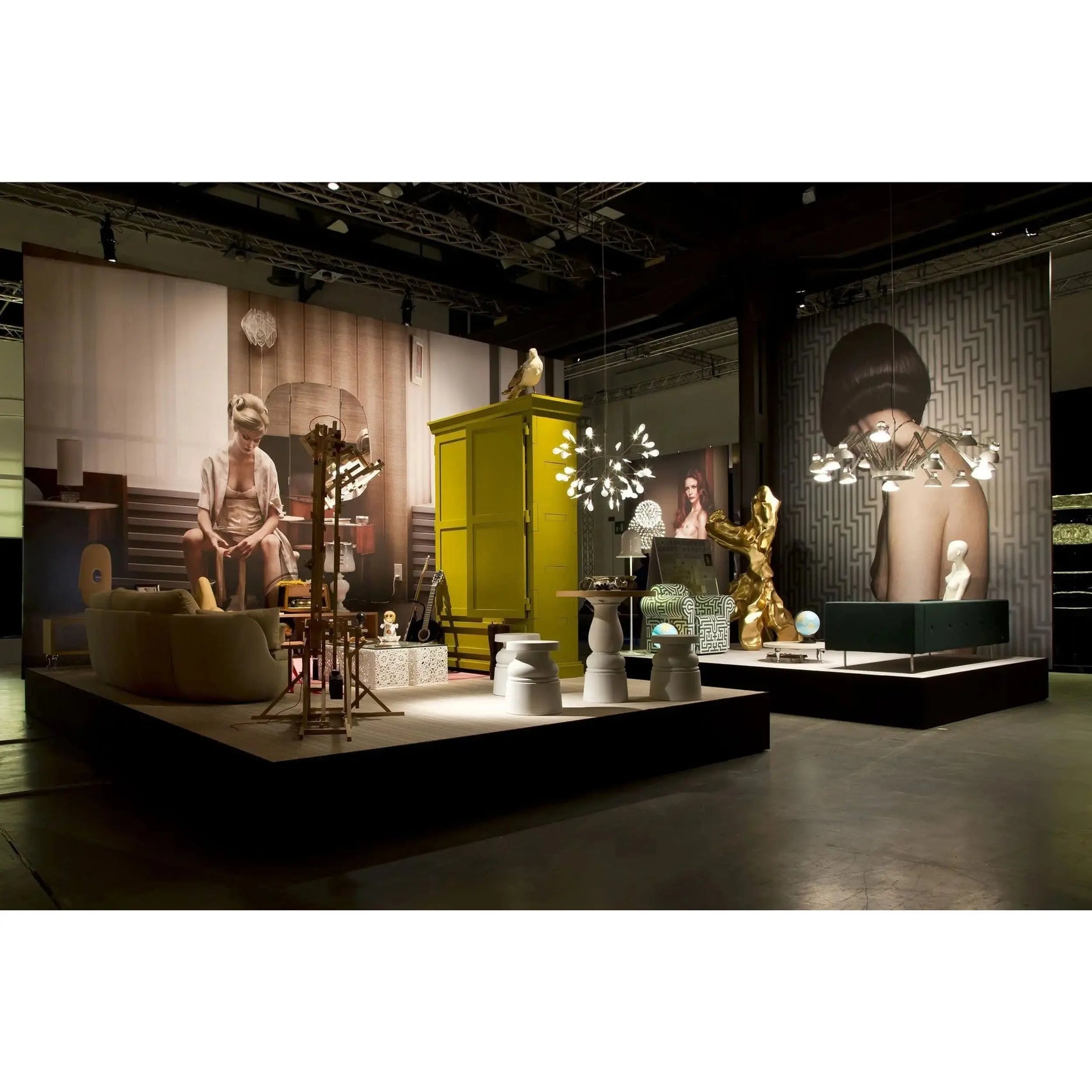 Container Stool New Antiques | Moooi | JANGEORGe Interior Design