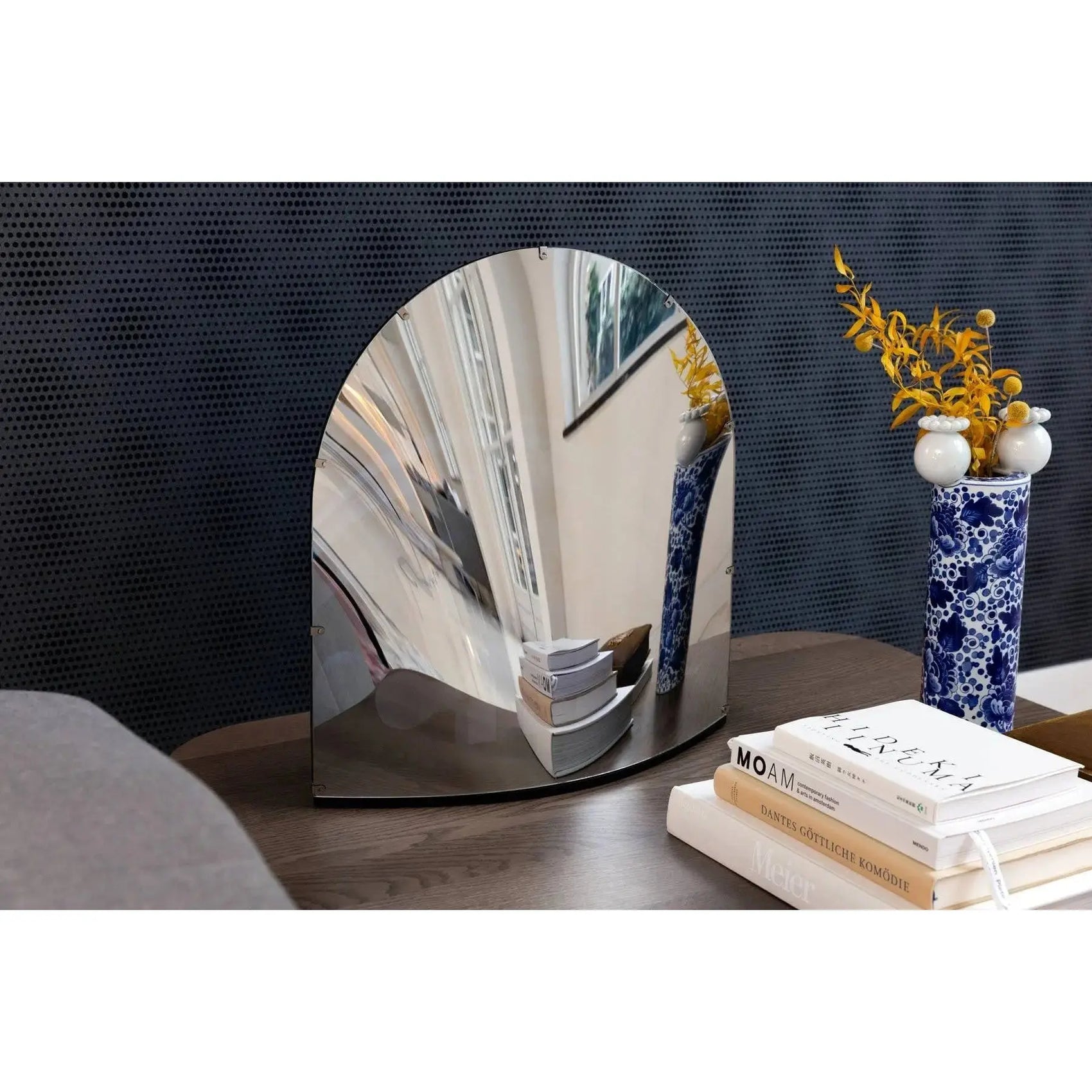 Space Table Lamp CU | Moooi | JANGEORGe Interior Design