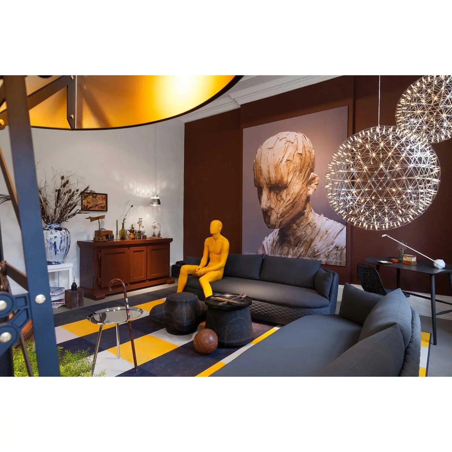 UrbanHike Side Table | Moooi | JANGEORGe Interior Design