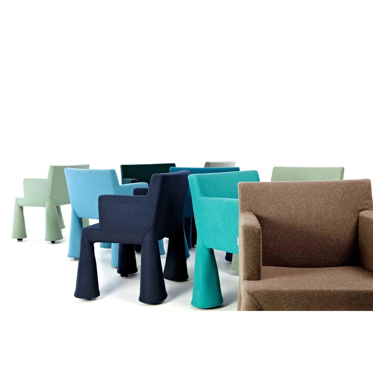 V.I.P. Chair Dining Chair | Moooi | JANGEORGe Interior Design