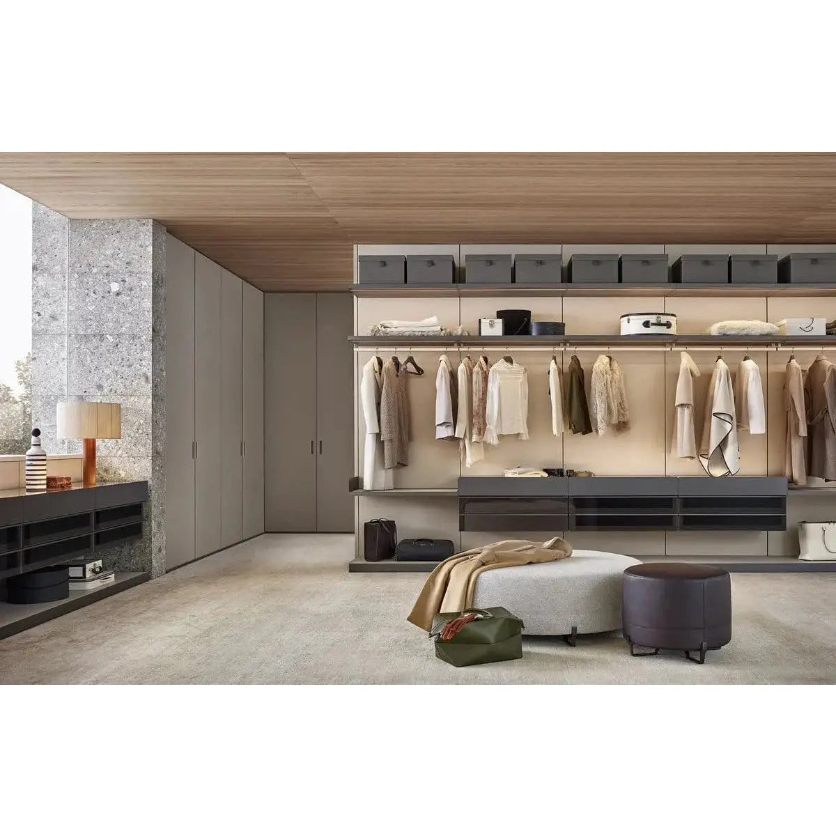 New York - Pouf | Poliform | JANGEORGe Interior Design