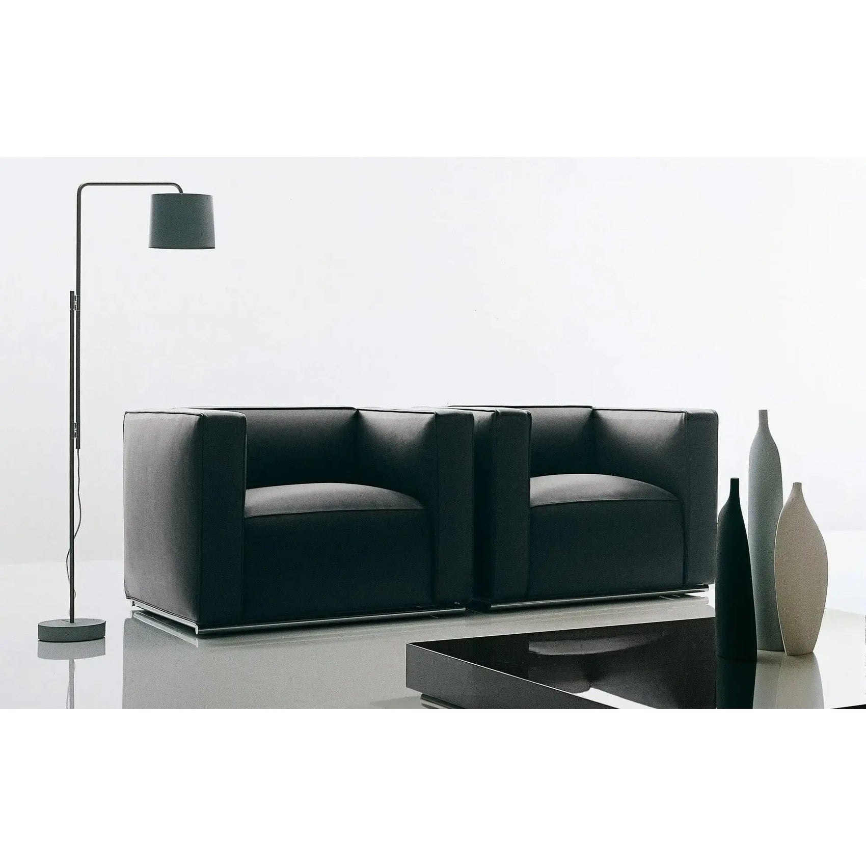 Shangai - Armchair | Poliform | JANGEORGe Interior Design