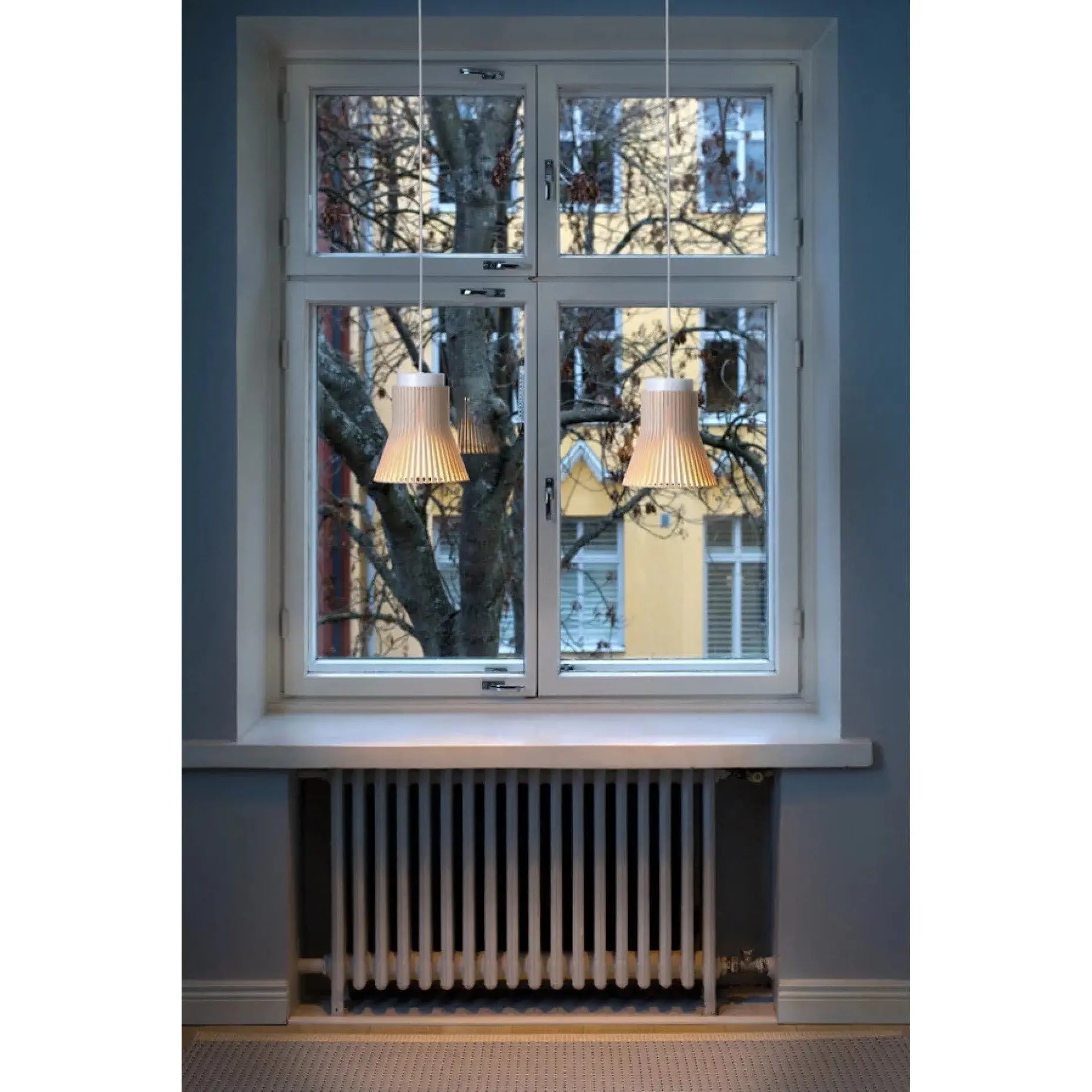 Petite 4600 - Pendant Lamp | Secto | JANGEORGe Interior Design