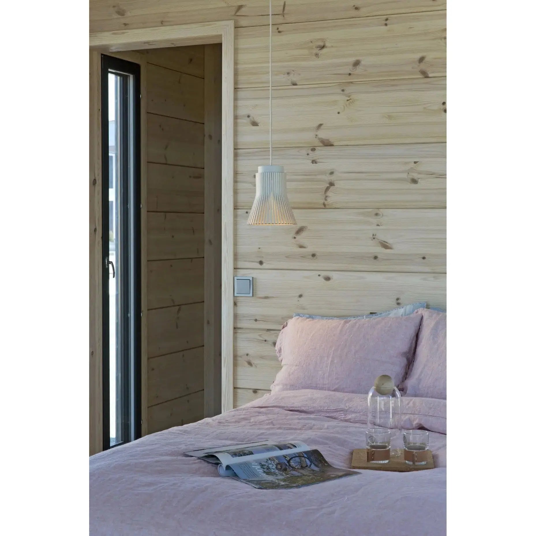 Petite 4600 - Pendant Lamp | Secto | JANGEORGe Interior Design