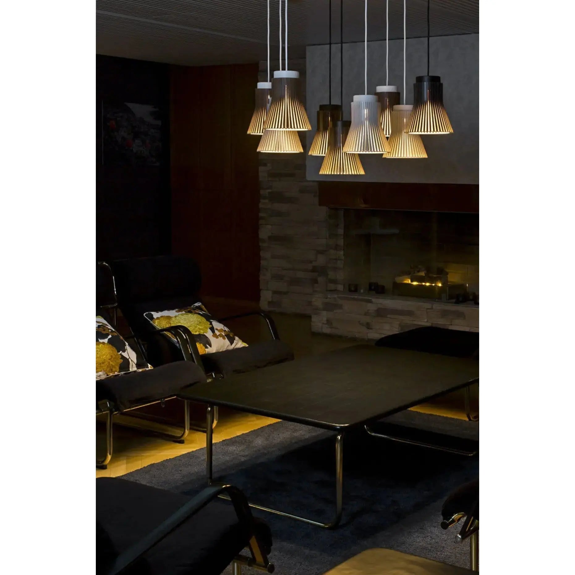 Petite 4600 - Pendant Lamp | Secto | JANGEORGe Interior Design