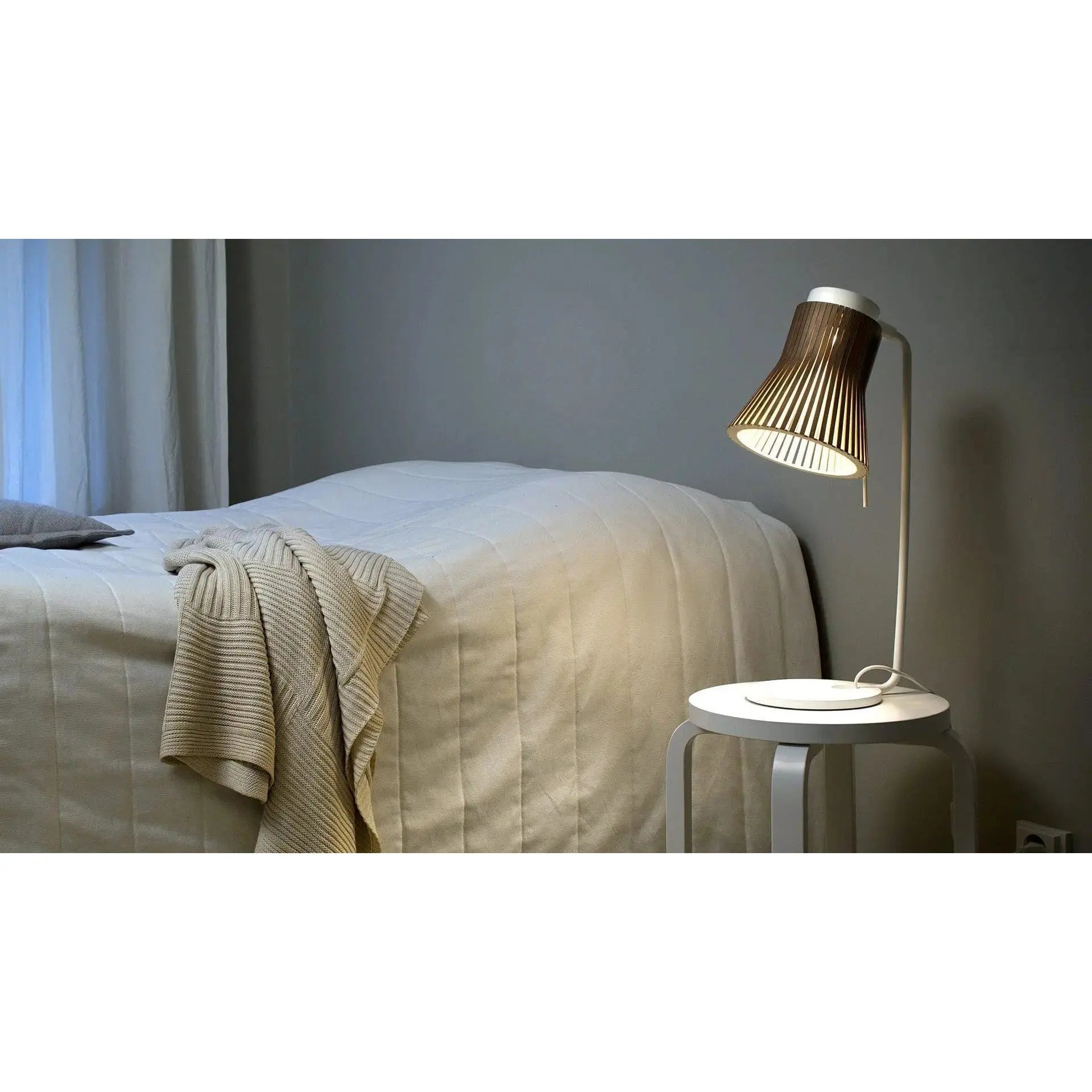 Petite 4620 - Table Lamp | Secto | JANGEORGe Interior Design