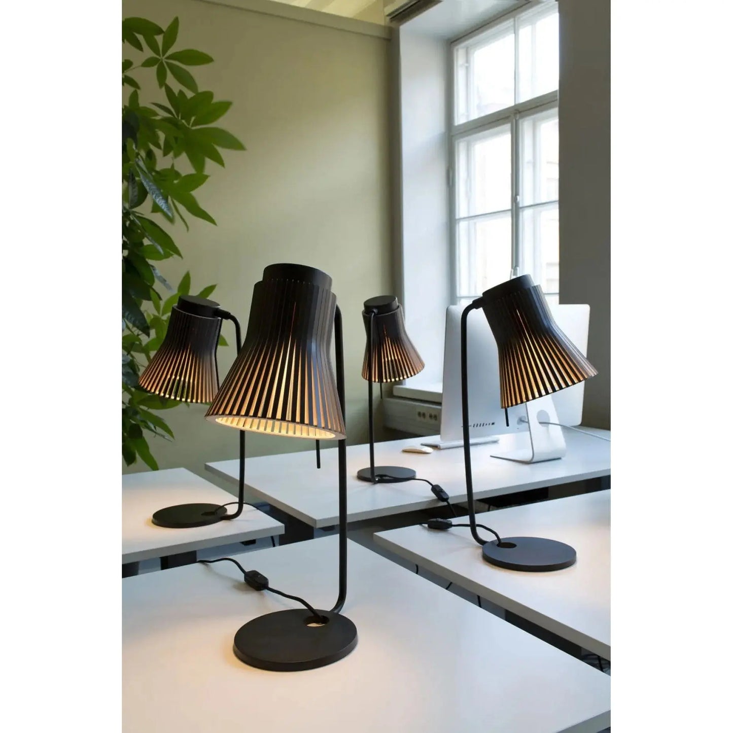 Petite 4620 - Table Lamp | Secto | JANGEORGe Interior Design
