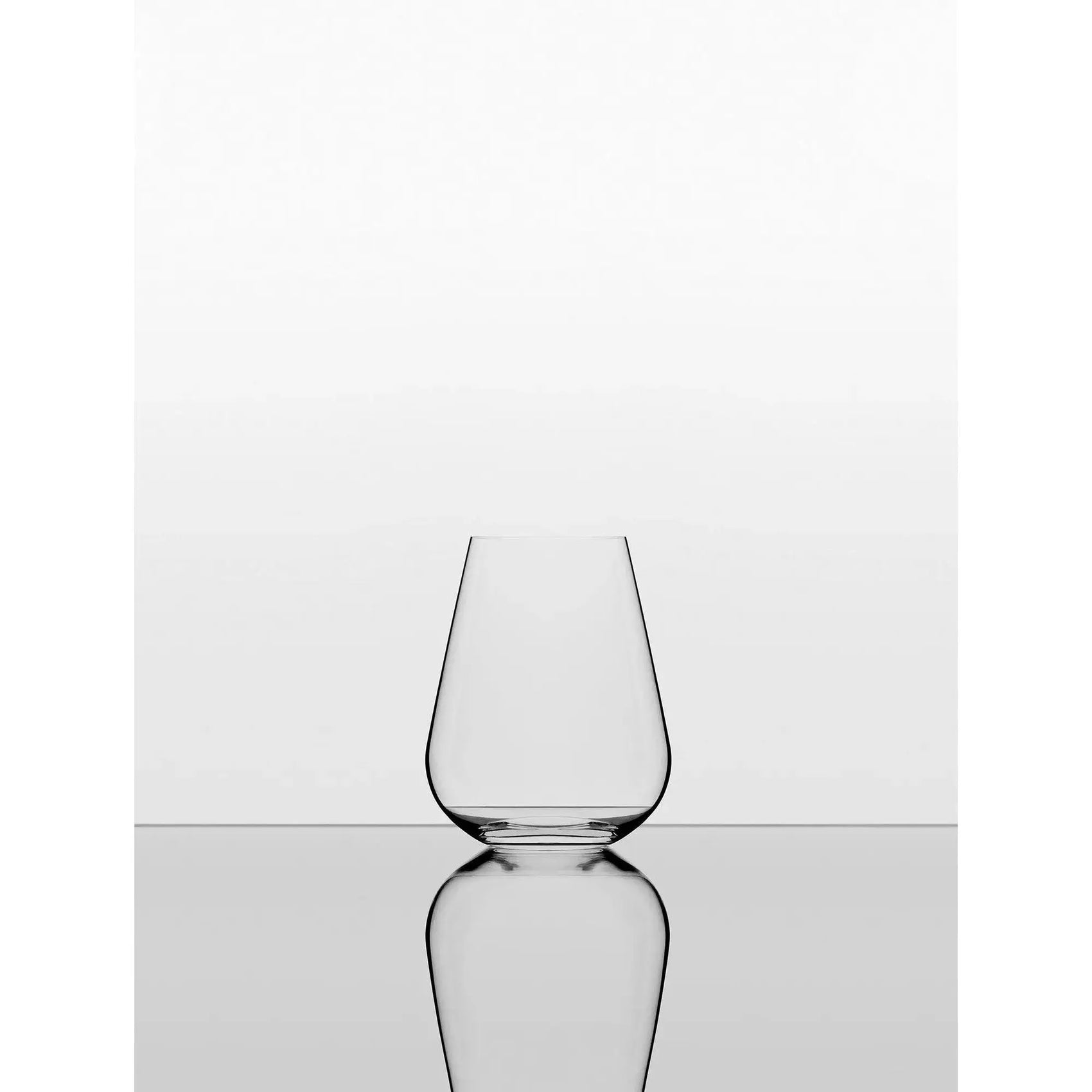 JANGEORGe Interiors & Furniture Jancis Robinson x Richard Brenson - The Water Glass