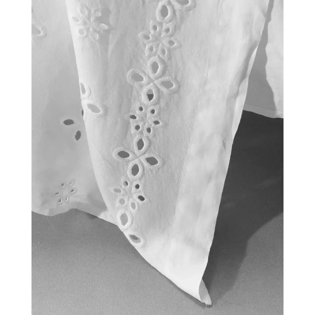 JANGEORGe Interiors & Furniture Society Limonta Bijou Flat Sheet Bianco