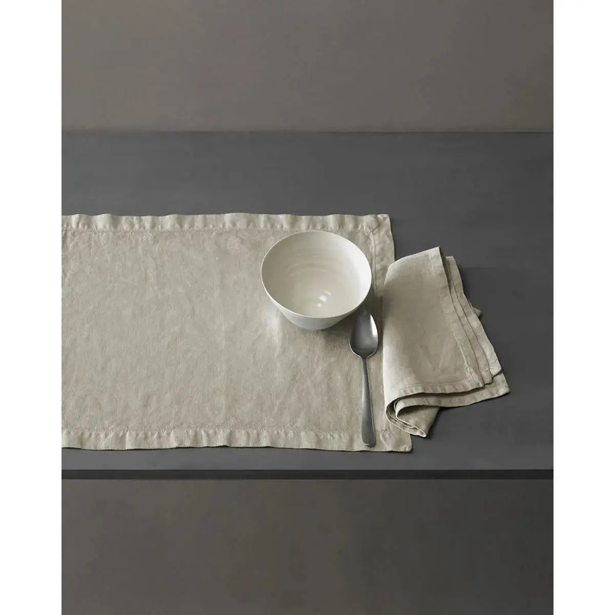 JANGEORGe Interiors & Furniture Society Limonta Bon Placements Set Mastice