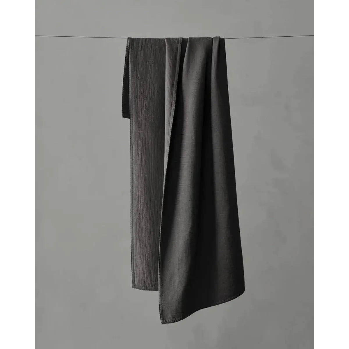 JANGEORGe Interiors & Furniture Society Limonta Kur Bath Towel Anthracite
