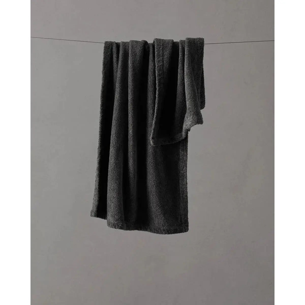 JANGEORGe Interiors & Furniture Society Limonta Linge Towel Set Anthracite