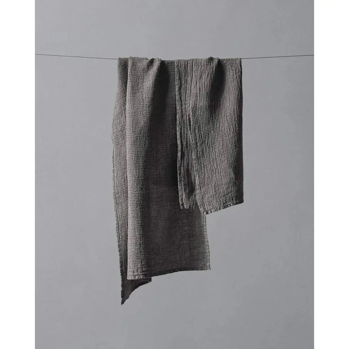 JANGEORGe Interiors & Furniture Society Limonta Lipe Towel Set Fumo