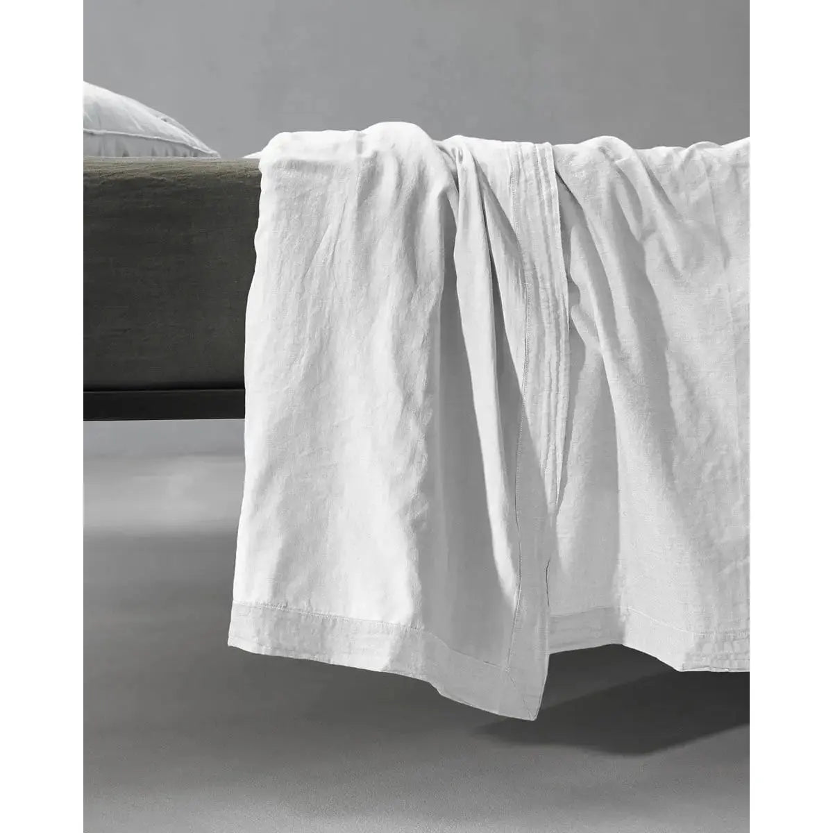 JANGEORGe Interiors and Furniture Society Limonta Miro Flat Sheets Bianco
