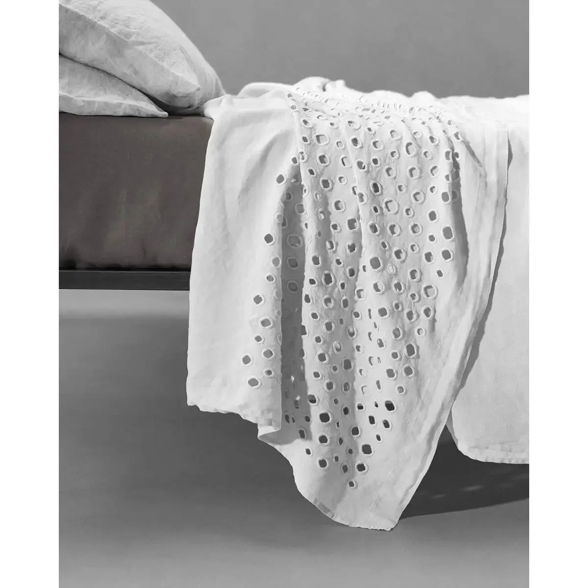 JANGEORGe Interiors and Furniture Society Limonta Ols Flat Sheet Bianco