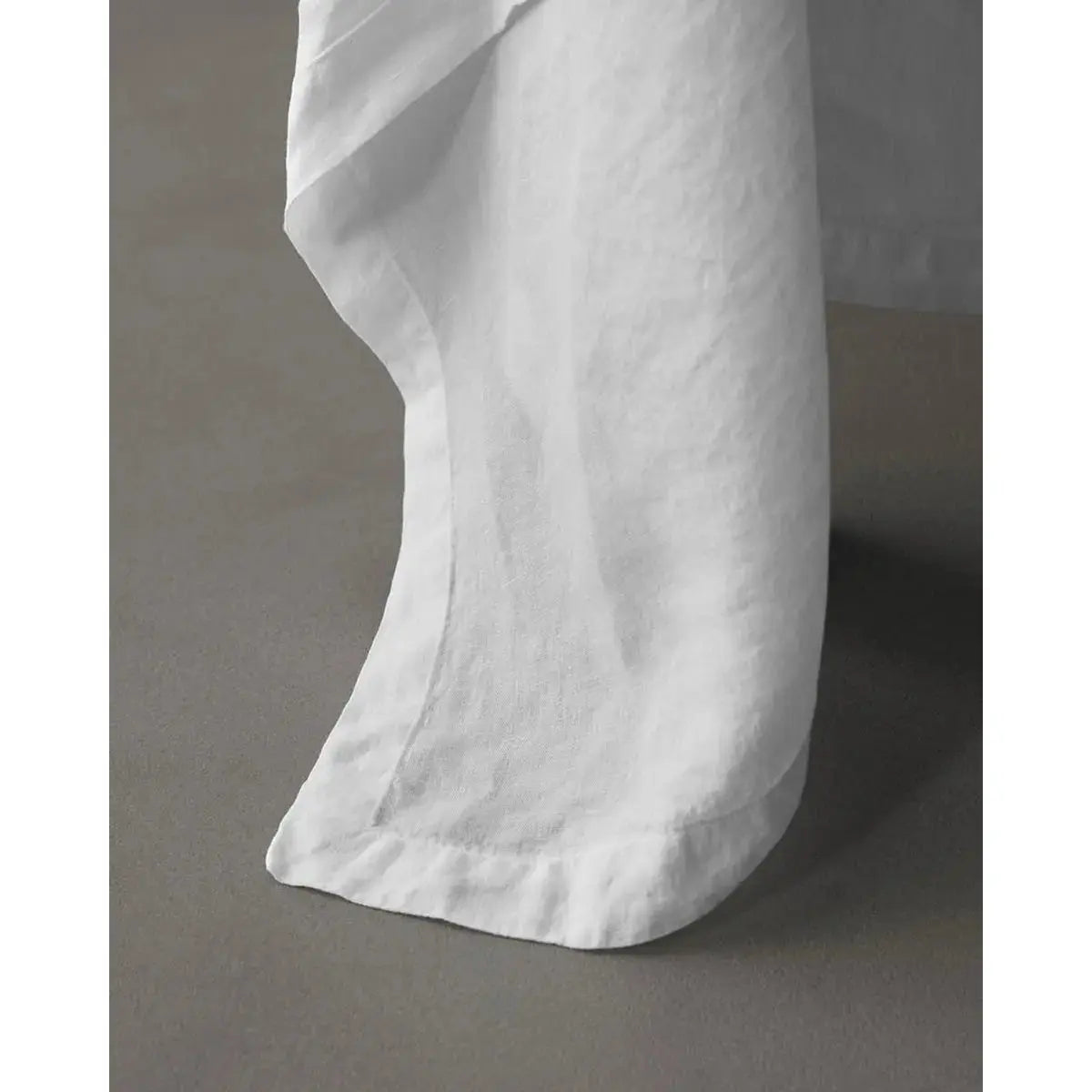 JANGEORGe Interiors & Furniture Society Limonta Tab Tablecloth Bianco