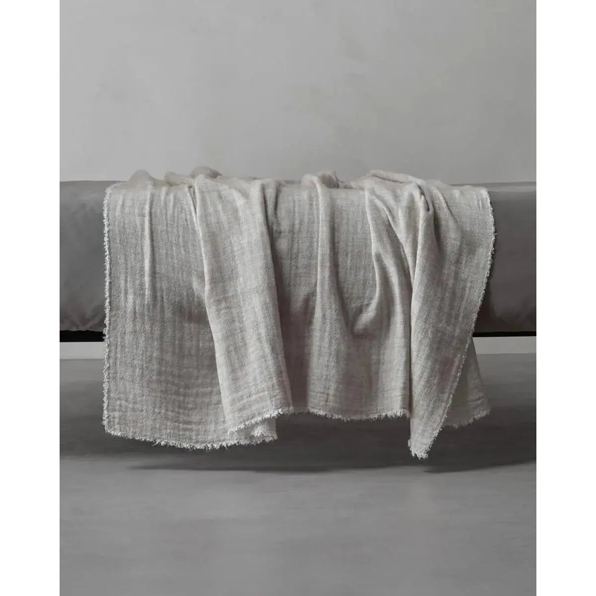 JANGEORGe Interiors & Furniture Society Limonta Tiub Throw Tisana