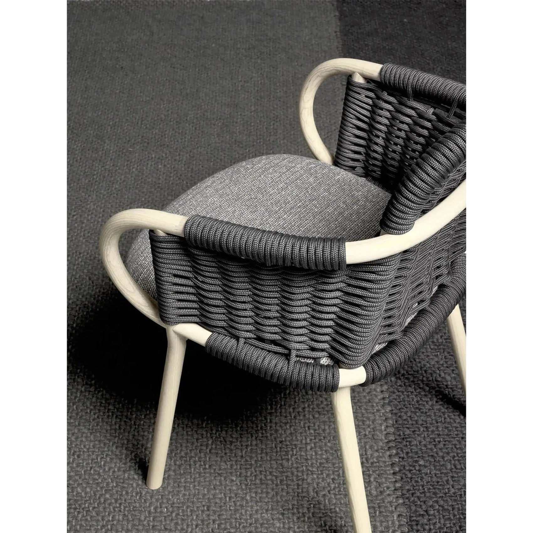 JANGEORGe Interiors & Furniture Very Wood Zantilam 32NR Chair