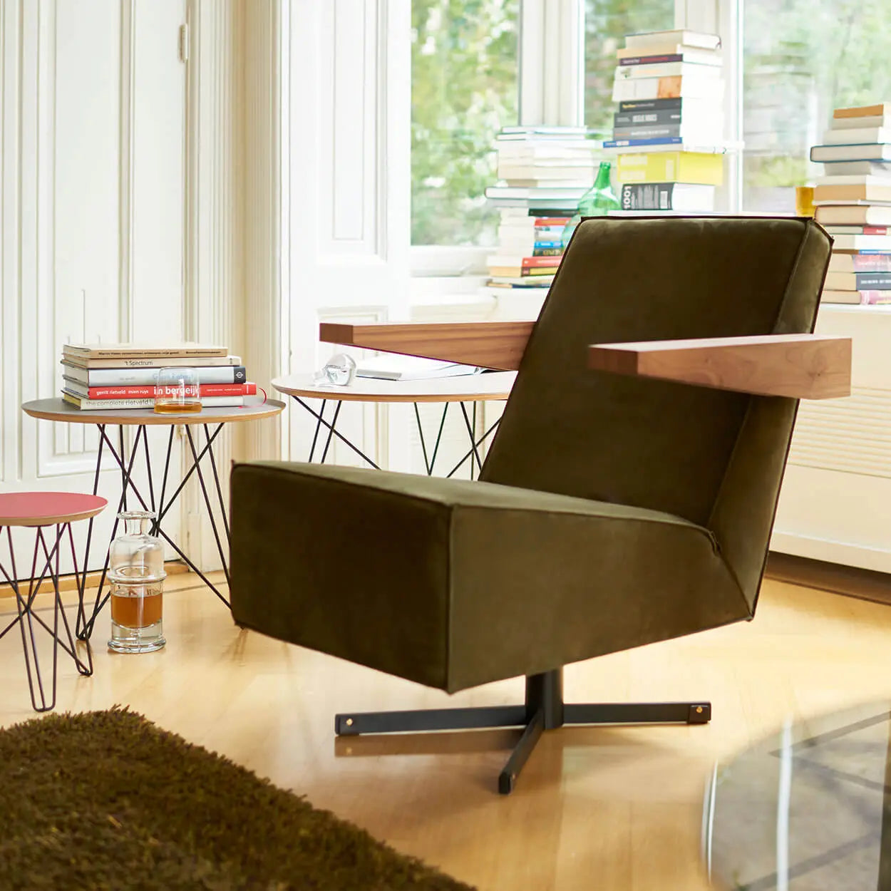 Press - Rietveld Armchair Spectrum