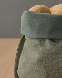 Lurix Bread Holder