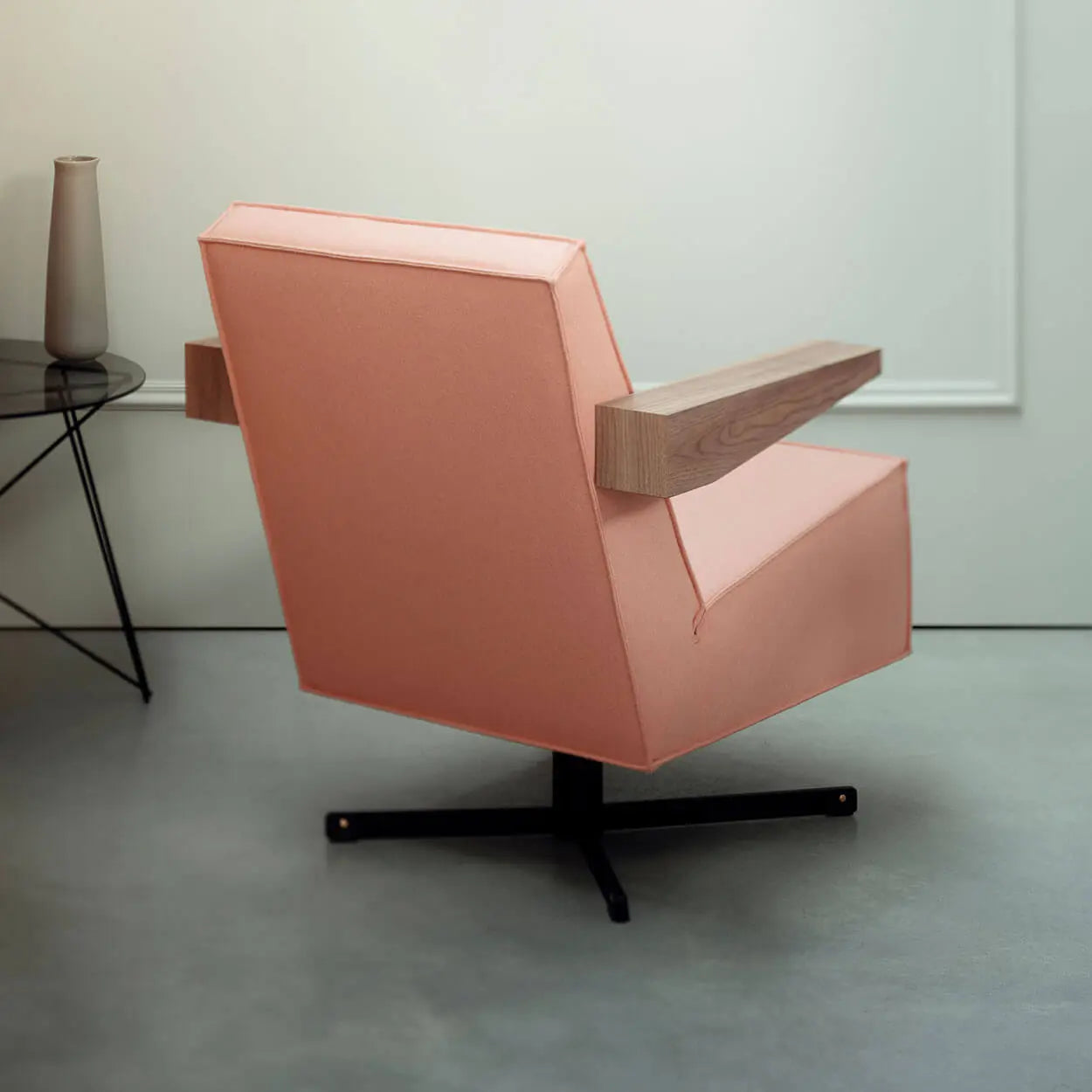 Press - Rietveld Armchair Spectrum