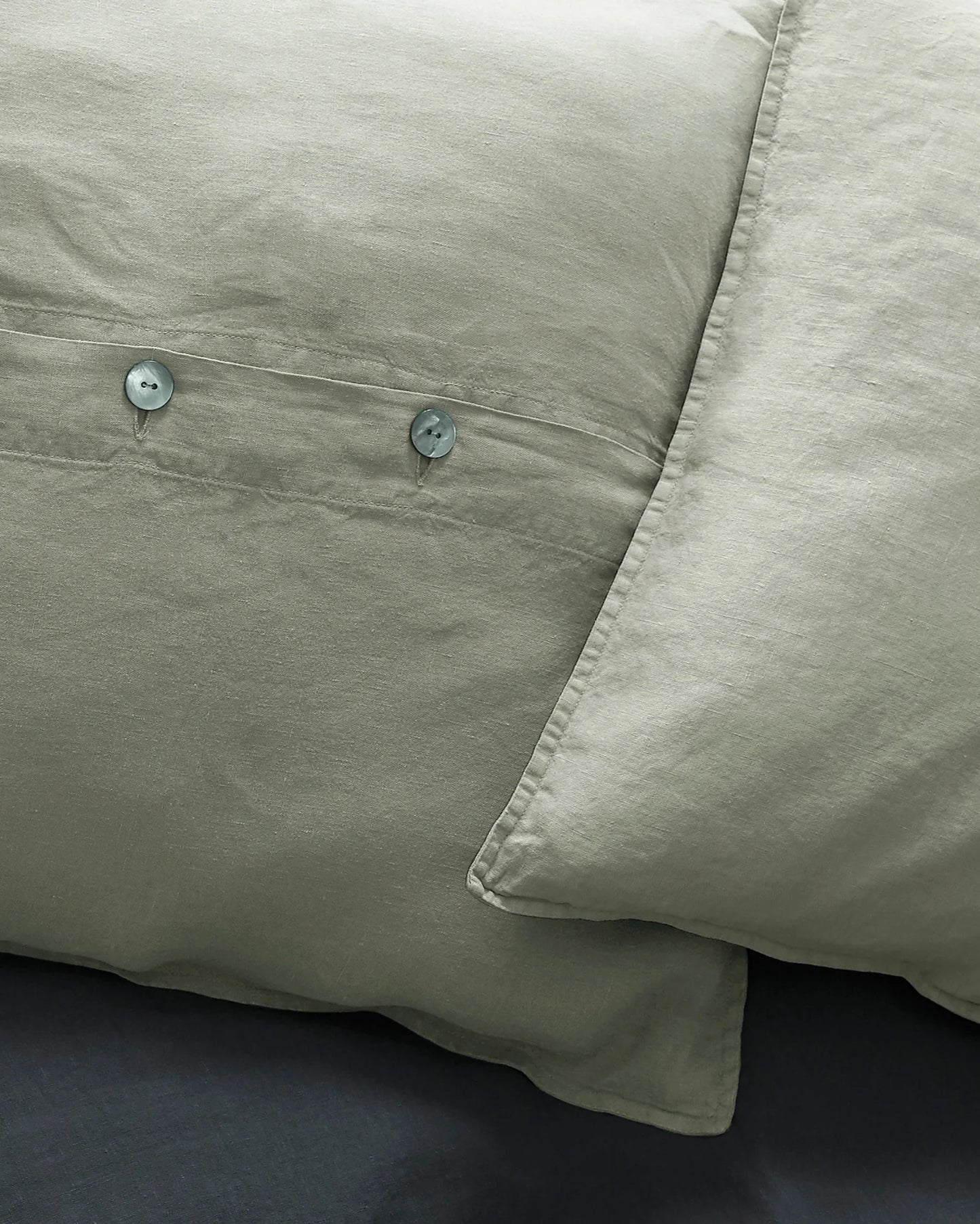 Rem Cushions Set