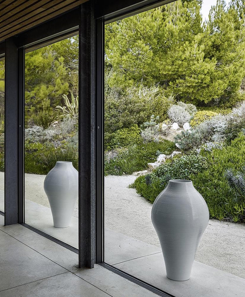 White Collection Vase | B&B Italia | JANGEORGe Interior Design