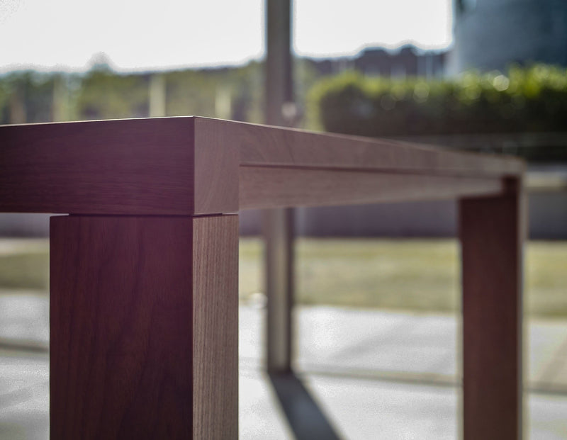 Essenza XL - Table | Arco | JANGEORGe Interior Design