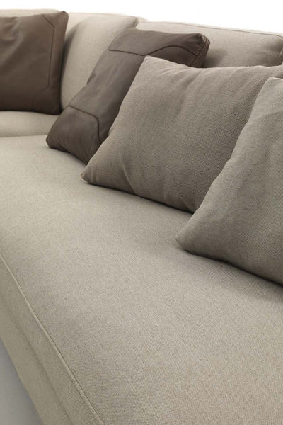 Davis Flat - Sofa | Frigerio | JANGEORGe Interior Design
