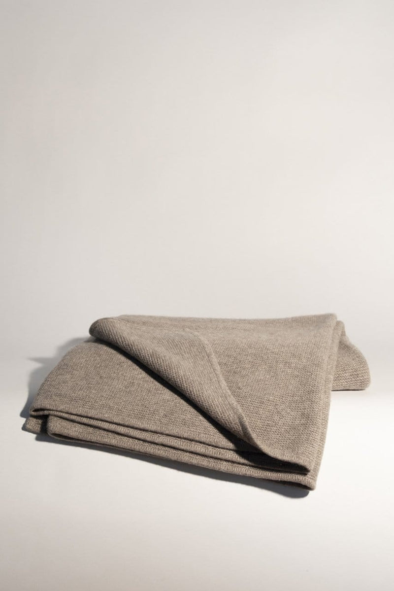 Yak Down Solid Platinum Purl Knit Throw | Hangai | JANGEORGe Interior Design
