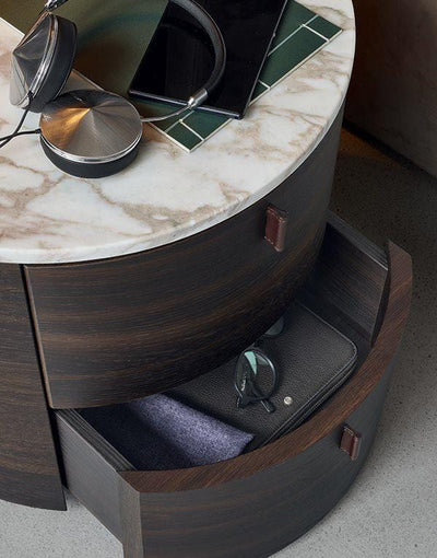 Onda Night table with two drawers and handle in hide | Poliform | JANGEORGe Interior Design
