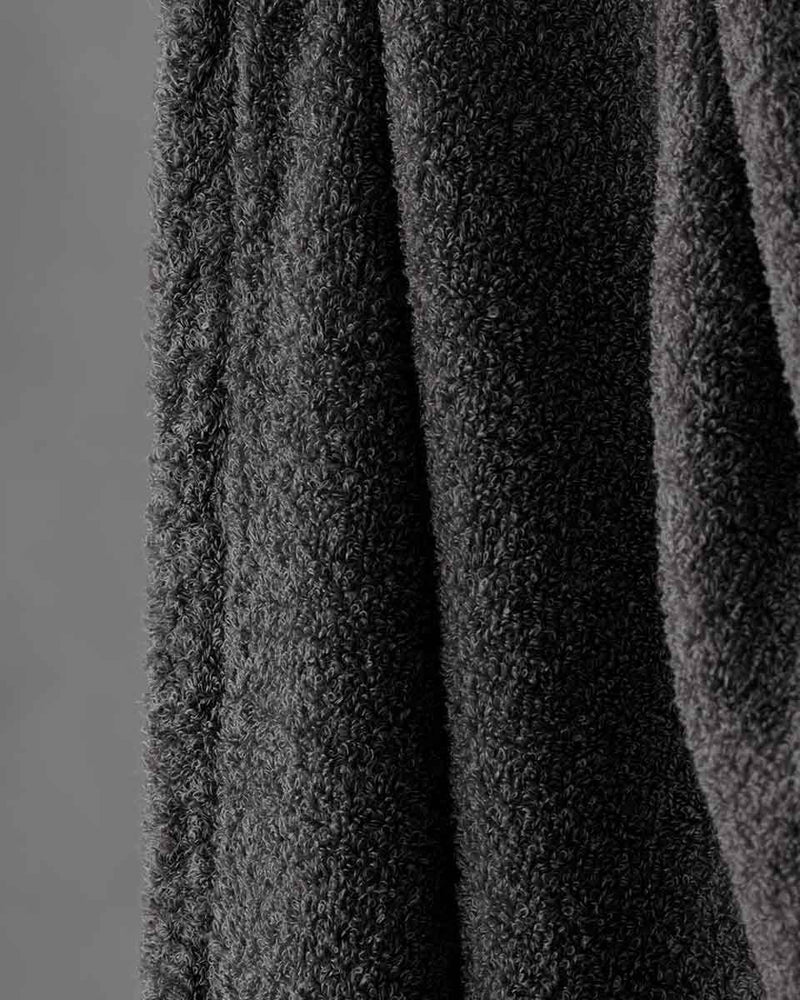 JANGEORGe Interiors & Furniture Society Limonta Linge Bath Towel Anthracite